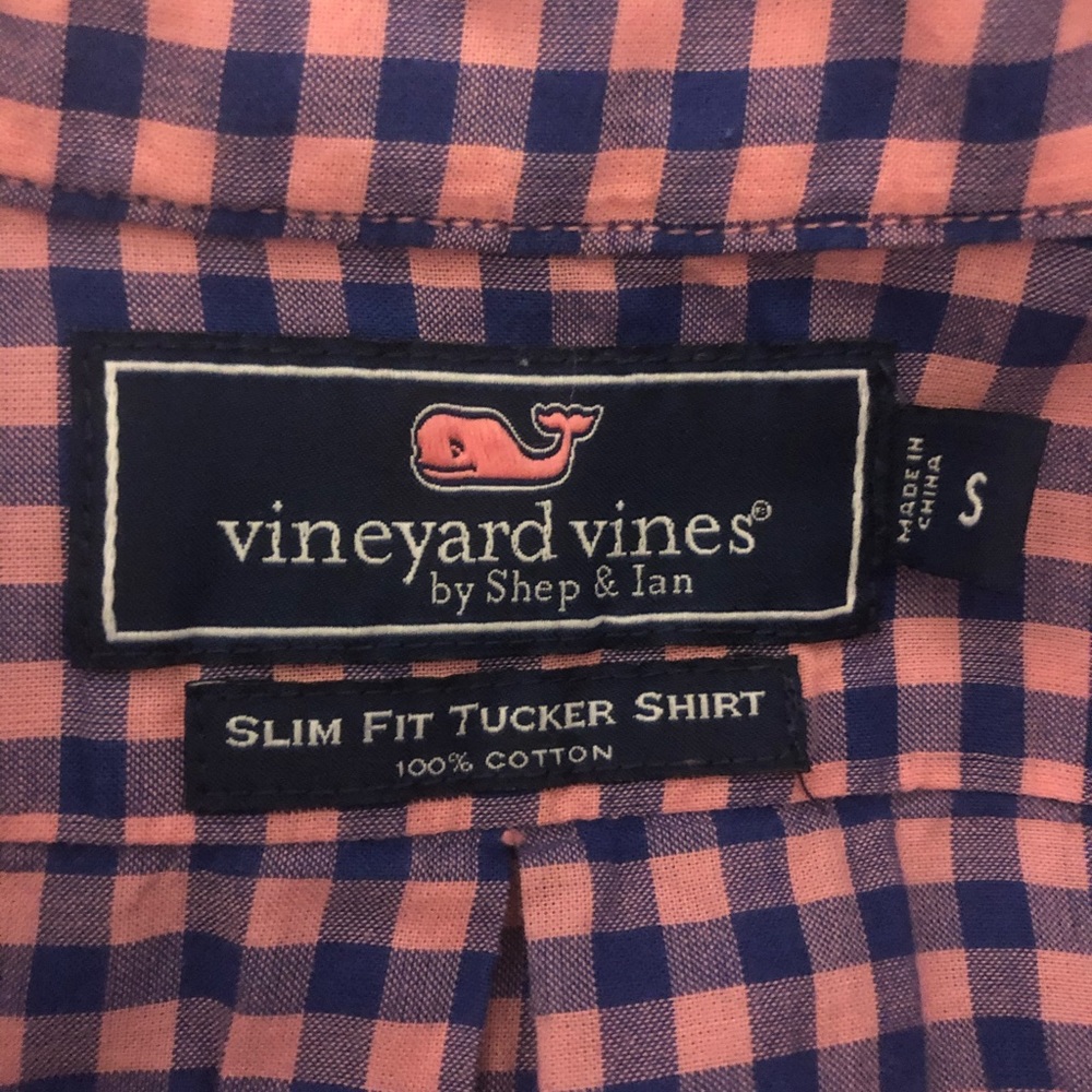 Vineyard vines button down shirt